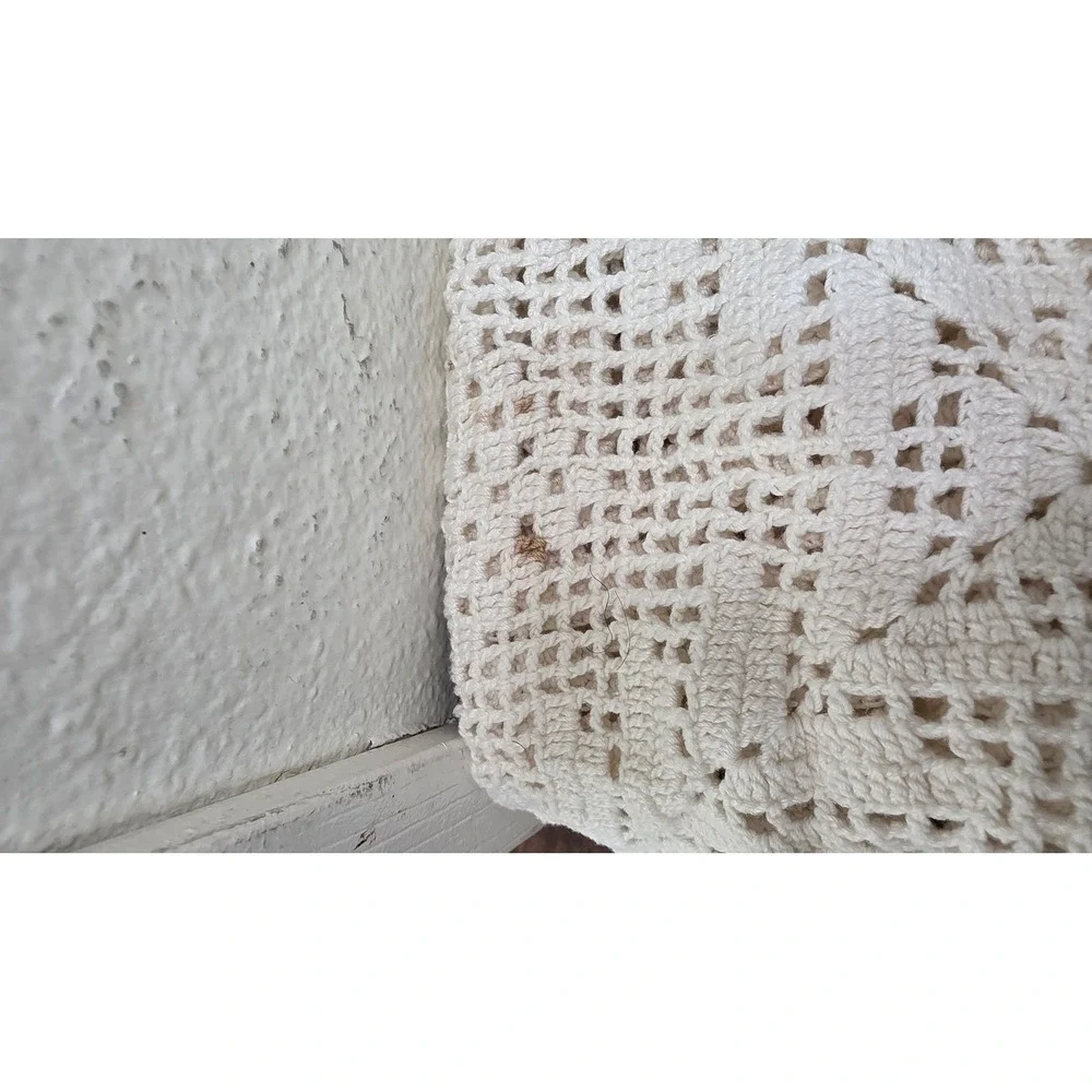 VTG Unbranded Crochet Tablecloth Cream Boho Geometric Starburst Y2k 46 x 74